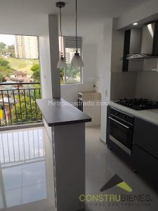 Apartamento de 3 alcobas en venta en La Doctora La Inmaculada, Sabaneta, 58 m² · foto 3 de 12