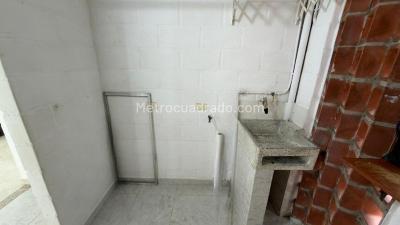 Apartamento de 3 alcobas en venta en Maria Auxiliadora, Sabaneta, 52 m² · foto 3 de 18