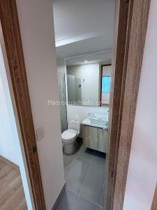 Apartamento de 2 alcobas en venta en San Jose, Sabaneta, 76 m² · foto 11 de 20