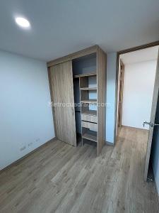 Apartamento de 2 alcobas en venta en San Jose, Sabaneta, 76 m² · foto 13 de 20