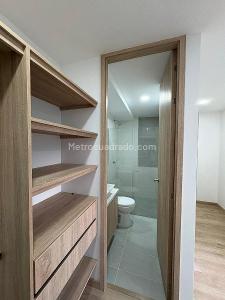 Apartamento de 2 alcobas en venta en San Jose, Sabaneta, 76 m² · foto 19 de 20