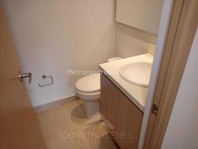 Apartamento de 3 alcobas en venta en San Jose, Sabaneta, 89 m² · foto 7 de 15