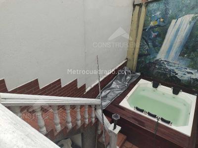 Casa de 5 alcobas en venta en El Dorado, Envigado, 240 m² · foto 12 de 20