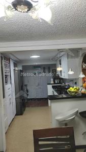 Casa de 5 alcobas en venta en El Dorado, Envigado, 240 m² · foto 3 de 20