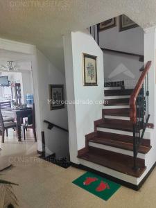 Casa de 5 alcobas en venta en El Dorado, Envigado, 240 m² · foto 6 de 20