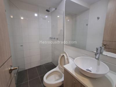 Apartamento de 2 alcobas en venta en San Jose Parte Baja, Sabaneta, 98 m² · foto 14 de 20