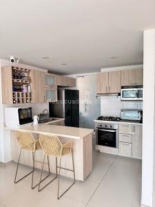 Apartamento de 3 alcobas en venta en San Jose Parte Baja, Sabaneta, 98 m² · foto 3 de 20