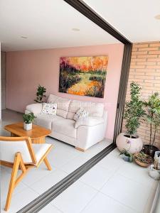 Apartamento de 3 alcobas en venta en San Jose Parte Baja, Sabaneta, 98 m² · foto 4 de 20
