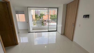 Apartamento de 2 alcobas en venta en La Doctora, Sabaneta, 55 m² · foto 3 de 14