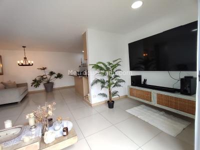 Apartamento de 2 alcobas en venta en San Jose, Sabaneta, 89 m² · foto 3 de 18