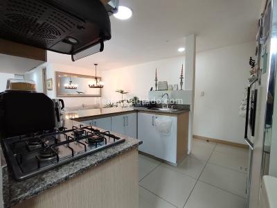 Apartamento de 2 alcobas en venta en San Jose, Sabaneta, 89 m² · foto 5 de 18