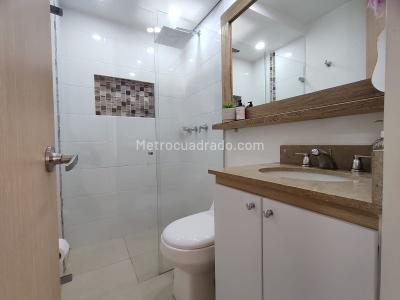 Apartamento de 2 alcobas en venta en San Jose, Sabaneta, 89 m² · foto 9 de 18
