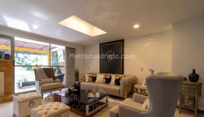 Casa de 4 alcobas en venta en La Doctora, Sabaneta, 300 m² · foto 2 de 20