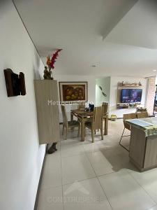 Apartamento de 3 alcobas en venta en Aves Maria, Sabaneta, 105 m² · foto 3 de 13