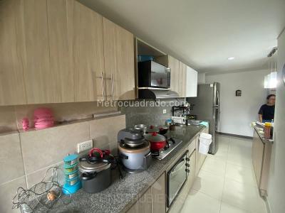 Apartamento de 3 alcobas en venta en Aves Maria, Sabaneta, 105 m² · foto 4 de 13