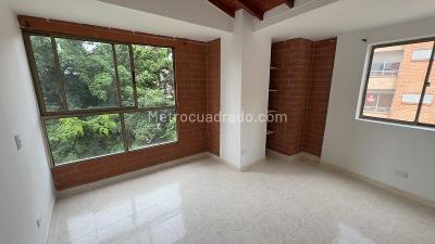 Apartamento de 3 alcobas en venta en Restrepo Naranjo, Sabaneta, 72 m² · foto 8 de 12