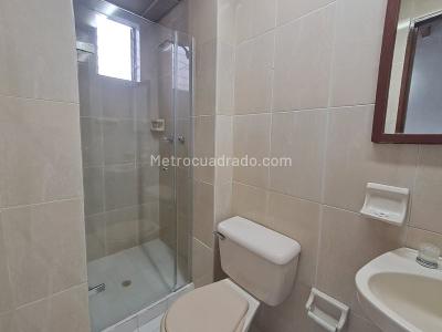 Apartamento de 2 alcobas en venta en Aliadas Del Sur, Sabaneta, 70 m² · foto 10 de 13