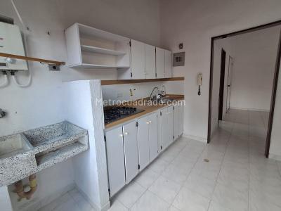 Apartamento de 2 alcobas en venta en Aliadas Del Sur, Sabaneta, 70 m² · foto 2 de 13