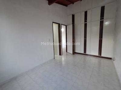 Apartamento de 2 alcobas en venta en Aliadas Del Sur, Sabaneta, 70 m² · foto 9 de 13