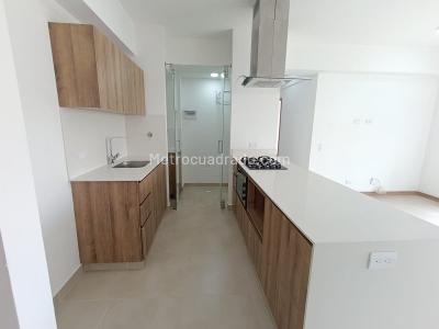Apartamento de 2 alcobas en venta en Cañaveralejo, Sabaneta, 68 m² · foto 2 de 19