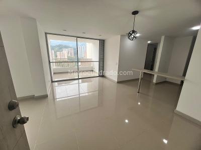 Apartamento de 3 alcobas en arriendo en Prados De Sabaneta, Sabaneta, 80 m² · foto 4 de 13