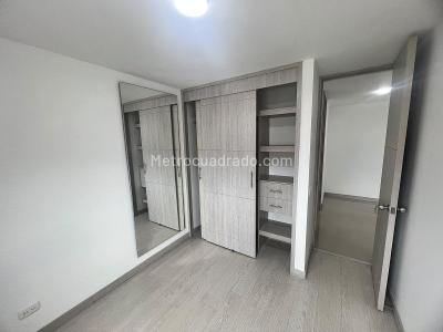 Apartamento de 3 alcobas en arriendo en Prados De Sabaneta, Sabaneta, 80 m² · foto 8 de 13
