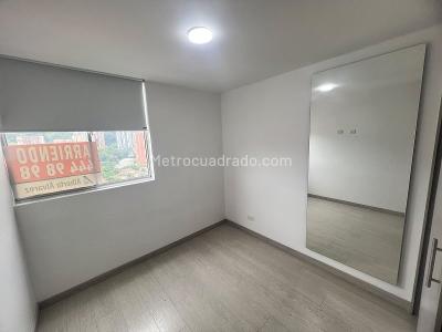 Apartamento de 3 alcobas en arriendo en Prados De Sabaneta, Sabaneta, 80 m² · foto 9 de 13