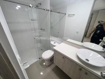 Apartamento de 3 alcobas en arriendo en Prados De Sabaneta, Sabaneta, 80 m² · foto 12 de 13