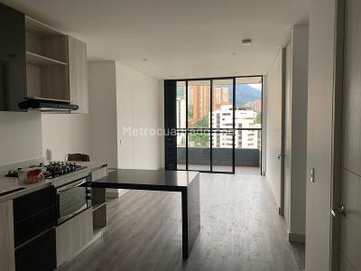 Apartaestudio en arriendo en El Poblado, Medellín, 60 m² · foto 6 de 12