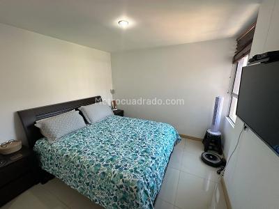Apartamento de 3 alcobas en venta en San Jose, Sabaneta, 68 m² · foto 10 de 14