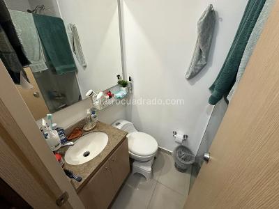 Apartamento de 3 alcobas en venta en San Jose, Sabaneta, 68 m² · foto 13 de 14