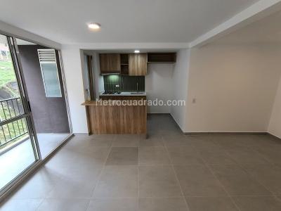 Apartamento en arriendo en San Jose, Sabaneta · foto 3 de 13
