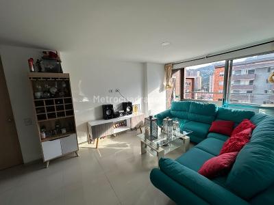 Apartamento de 3 alcobas en venta en Calle Nueva, Sabaneta, 82 m² · foto 5 de 17