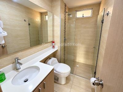 Apartamento de 3 alcobas en venta en Calle Nueva, Sabaneta, 82 m² · foto 9 de 17