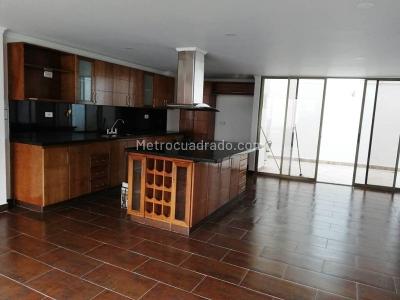 Casa de 3 alcobas en arriendo en Aves Maria, Sabaneta, 400 m² · foto 2 de 20