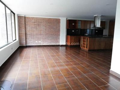 Casa de 3 alcobas en arriendo en Aves Maria, Sabaneta, 400 m² · foto 3 de 20