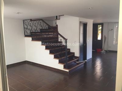 Casa de 3 alcobas en arriendo en Aves Maria, Sabaneta, 400 m² · foto 9 de 20