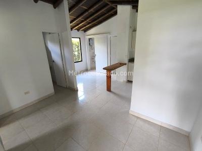 Casa de 2 alcobas en arriendo en La Doctora, Sabaneta, 60 m² · foto 2 de 18