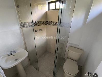 Casa de 2 alcobas en arriendo en La Doctora, Sabaneta, 60 m² · foto 11 de 18