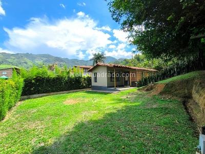 Casa de 2 alcobas en arriendo en La Doctora, Sabaneta, 60 m² · foto 15 de 18