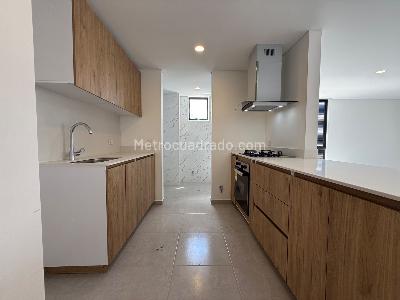 Apartamento en venta en Quinta Paredes, Bogotá · foto 2 de 19
