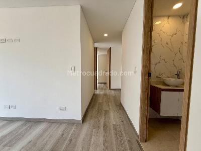 Apartamento en venta en Quinta Paredes, Bogotá · foto 10 de 19
