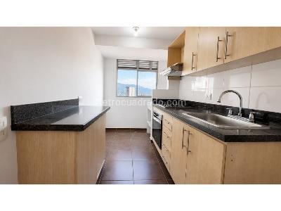 Apartamento de 3 alcobas en venta en Sabaneta, Sabaneta, 76 m² · foto 2 de 12