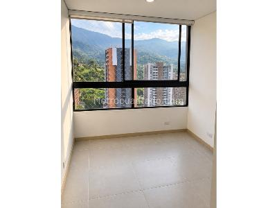 Apartamento de 3 alcobas en venta en Loma De Las Brujas, Envigado, 94 m² · foto 9 de 15