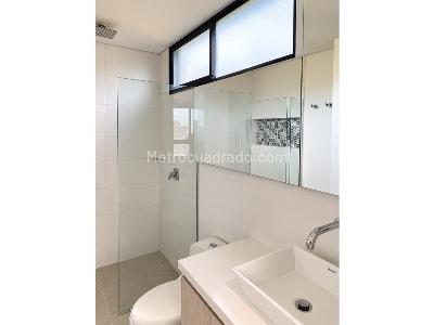 Apartamento de 3 alcobas en venta en Loma De Las Brujas, Envigado, 94 m² · foto 10 de 15