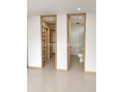 Apartamento de 3 alcobas en venta en Loma De Las Brujas, Envigado, 94 m² · foto 12 de 15