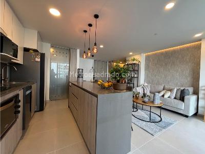 Apartamento en venta en Envigado, Envigado · foto 2 de 12
