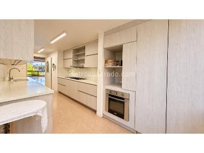 Apartamento en venta en El Poblado, Medellín · foto 6 de 16