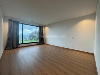 Casa de 3 alcobas en venta en Poblado Las Palmas, Medellín · foto 9 de 20
