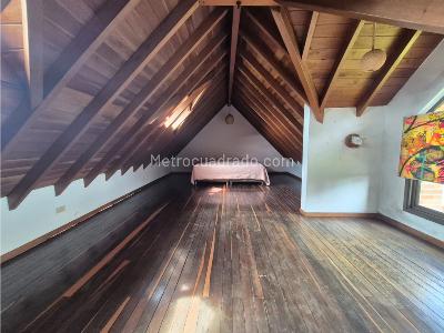 Casa de 5 alcobas en venta en Envigado, Envigado · foto 15 de 20